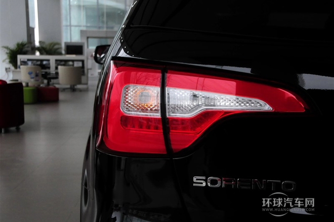 2013款 2.2T 5座柴油豪華版