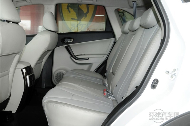 2013款 2.0L 自動兩驅淺內特別版