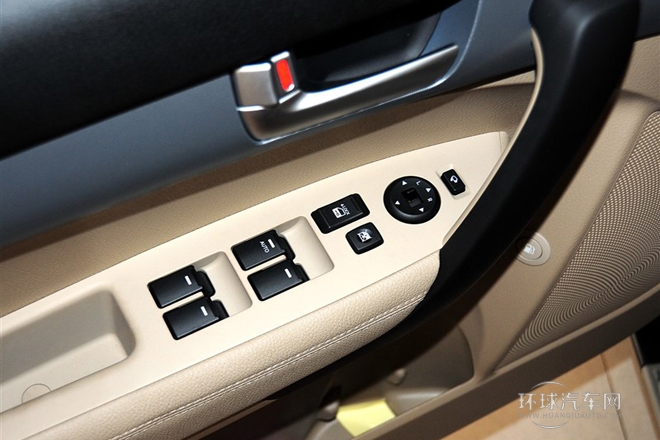 2013款 2.4GDI 7座汽油豪華版 國V