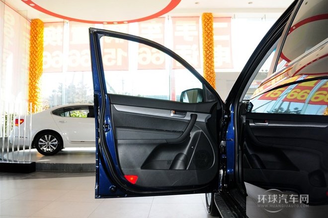 2013款 2.4GDI 7座汽油至尊UVO版 國IV