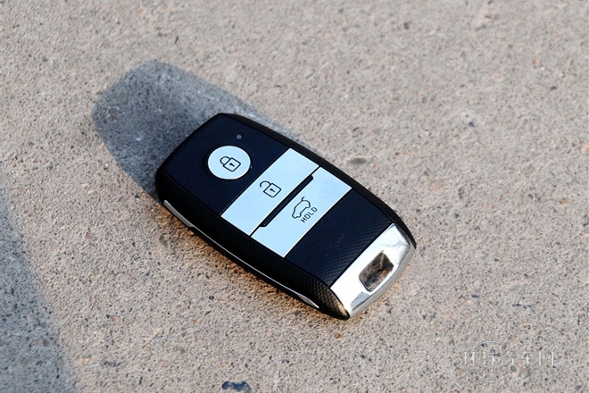 2013款 2.4 7座汽油豪華版