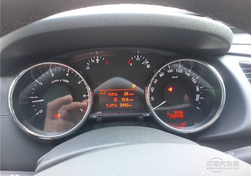 2013款 2.0L 自動(dòng)潮流版