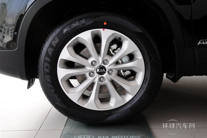 2013款 2.4 7座汽油豪華版