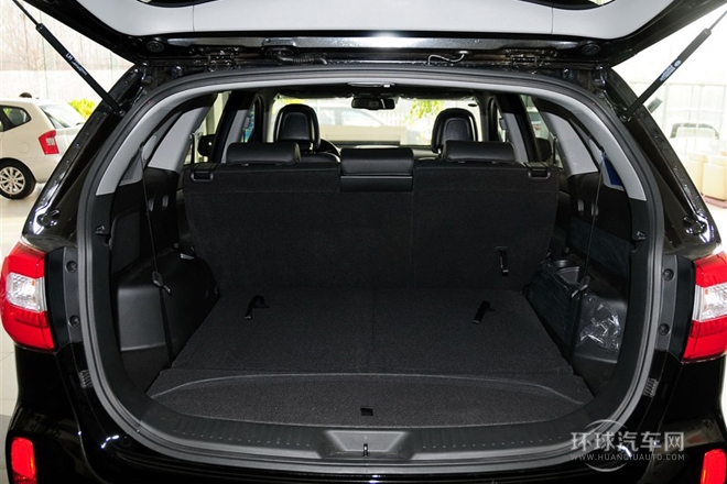 2013款 2.4 7座汽油豪華版