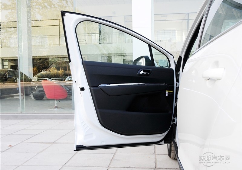 2013款 2.0L 手動潮流版