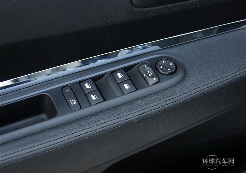 2013款 2.0L 手動潮流版