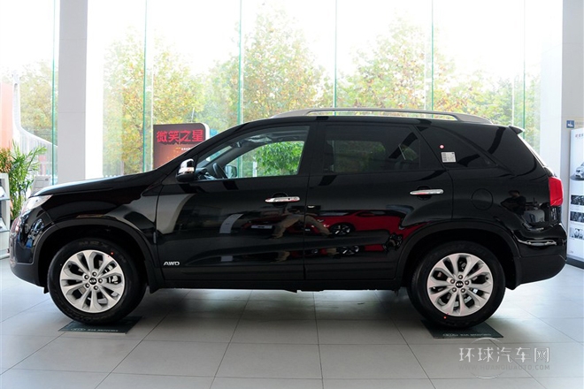 2013款 2.4 5座汽油豪華版