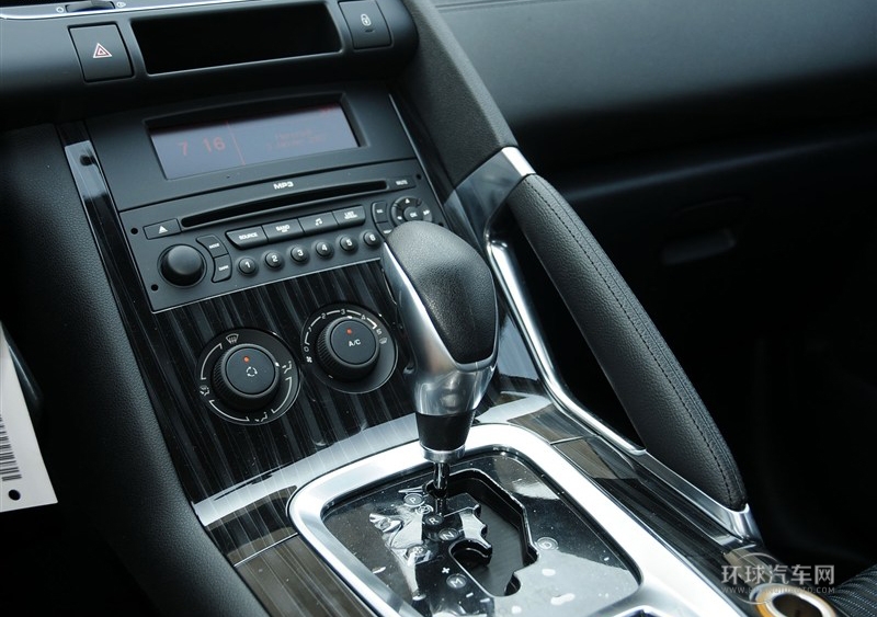 2013款 2.0L 自動經典版