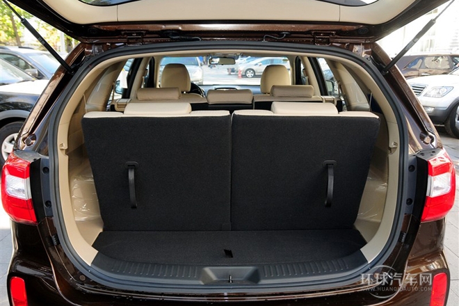 2013款 2.4 7座汽油舒適版