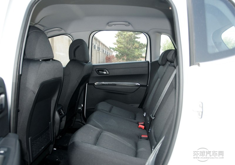 2013款 2.0L 自動(dòng)經(jīng)典版