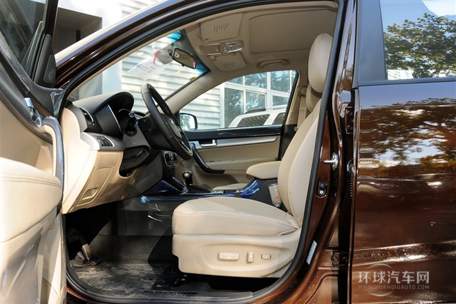 2013款 2.4 7座汽油舒適版