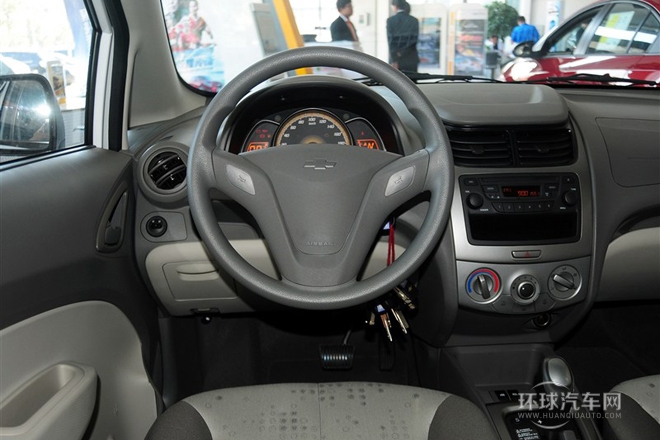 2013款 兩廂 1.2L EMT理想版