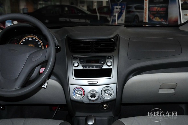 2013款 三廂 1.4L EMT優(yōu)逸版