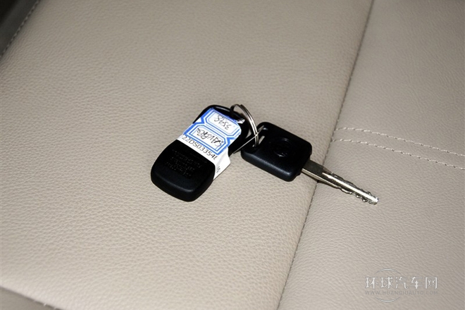 2013款 1.6L 自動豪華版