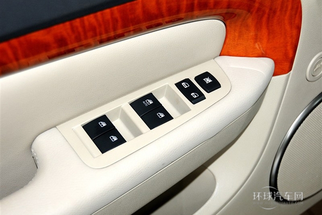 2013款 1.8 SE舒適版 AT