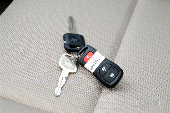 2013款 1.6L 自動時尚版