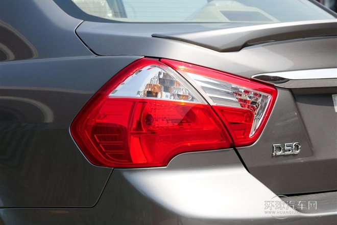 2013款 1.6L 自動時尚版