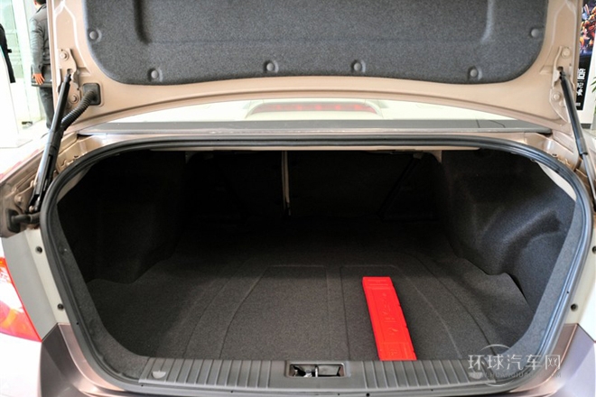 2013款 1.8 SX豪華版 AT