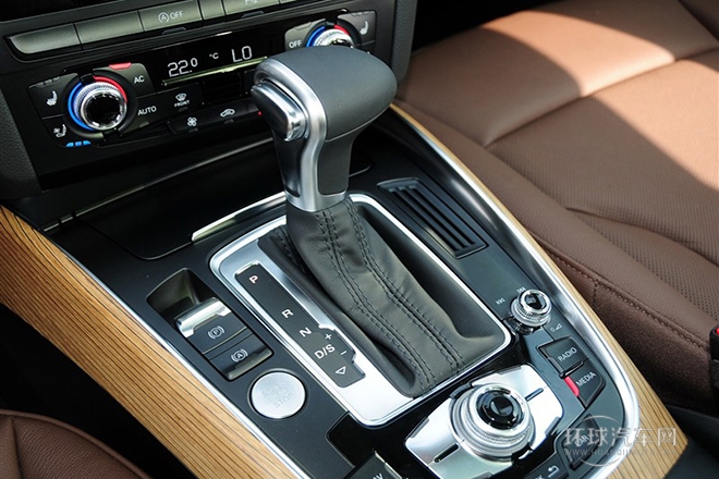 2013款 40 TFSI 豪華型