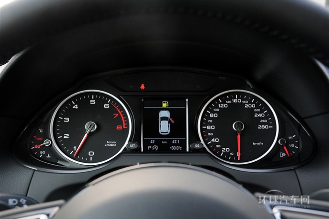 2013款 40 TFSI 豪華型