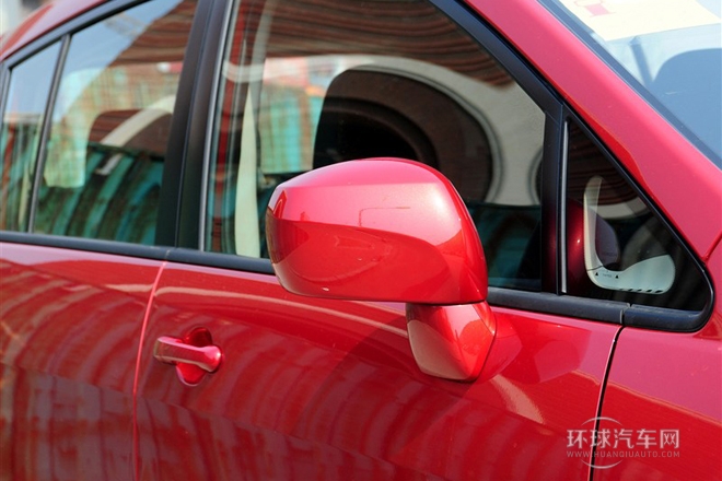 2013款 1.6L 自動(dòng)時(shí)尚版