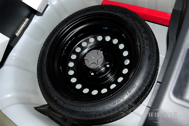 2013款 1.6L 手動(dòng)時(shí)尚版