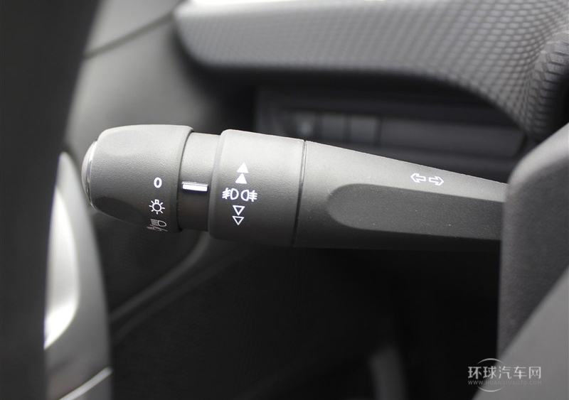 2014款 1.6L 手動時尚版