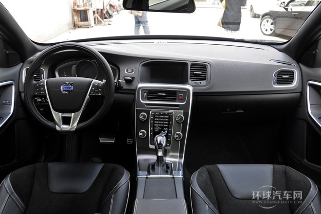 2014款改款2.0T T5個(gè)性運(yùn)動(dòng)版