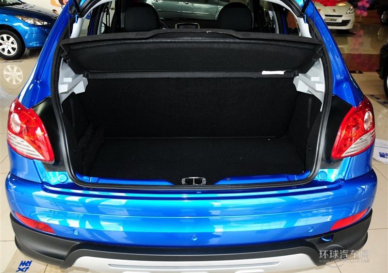 2013款 CROSS 1.4L 手動馭樂型