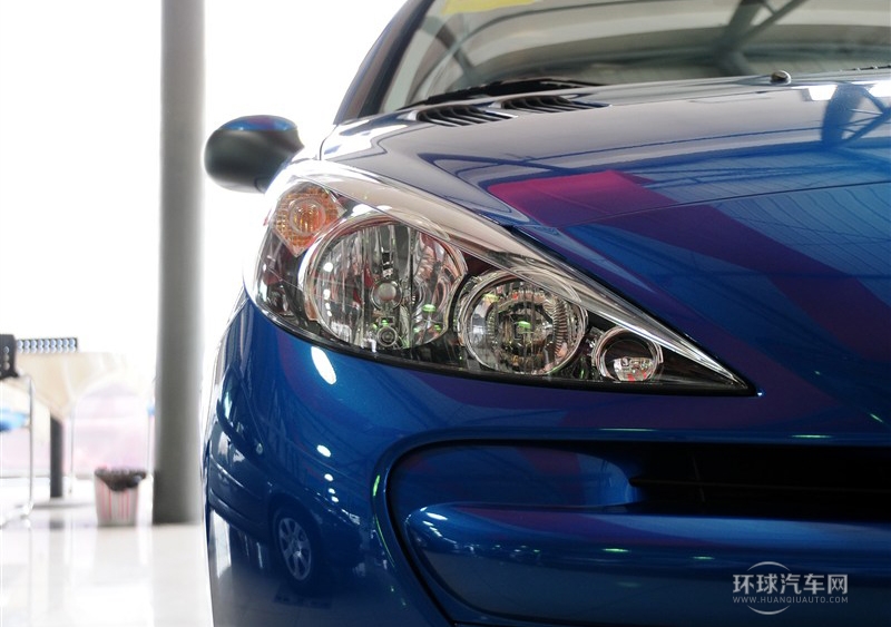 2013款 CROSS 1.4L 手動馭樂型