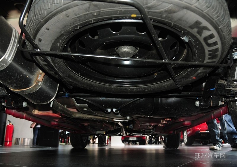 2013款 CROSS 1.6L 手動(dòng)馭樂型