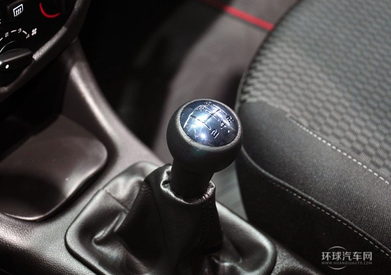 2013款 CROSS 1.6L 手動馭樂型