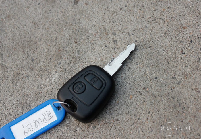 2011款 兩廂 1.6L 手動(dòng)馭樂(lè)版