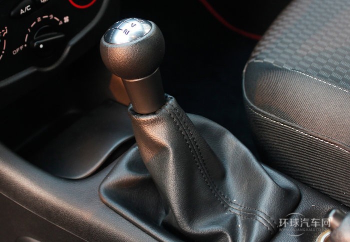 2011款 兩廂 1.6L 手動馭樂版