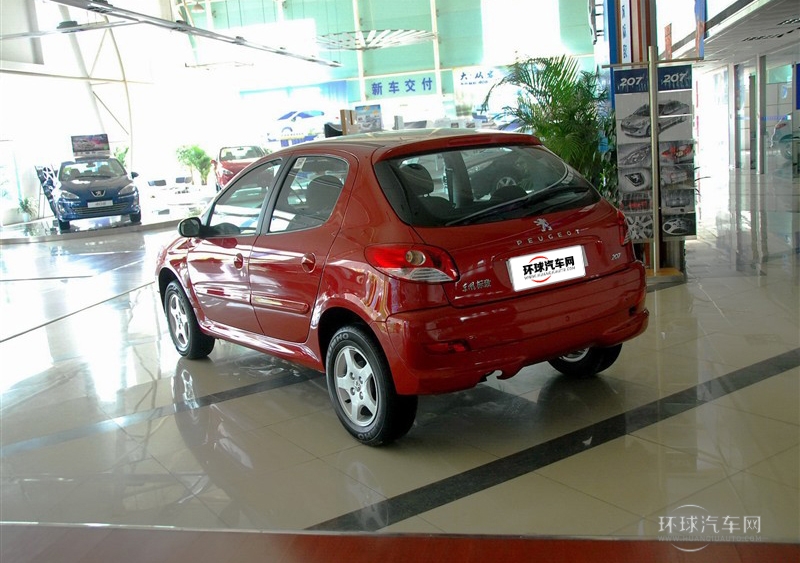 2011款 兩廂 1.6L 自動(dòng)馭樂版