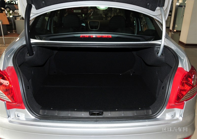2011款 三廂 1.4L 手動馭樂版