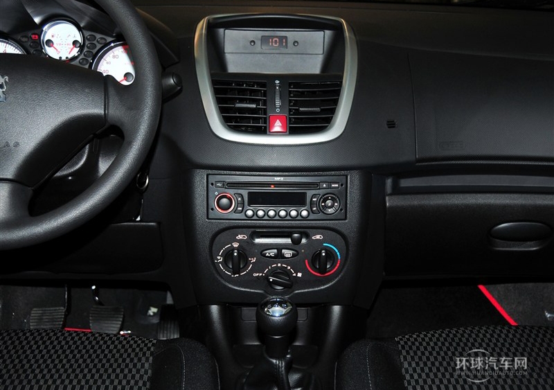 2011款 三廂 1.4L 手動馭樂版