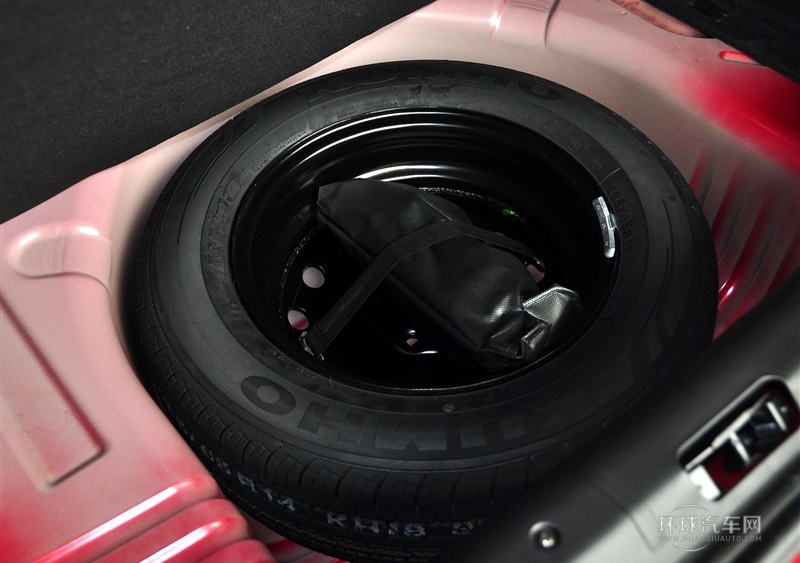 2011款 三廂 1.6L 手動馭樂版