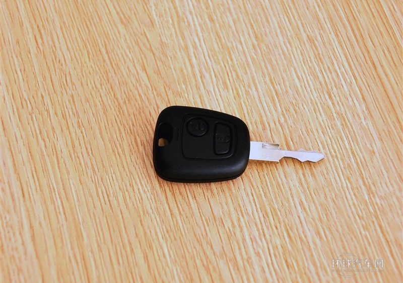 2011款 三廂 1.6L 手動馭樂版