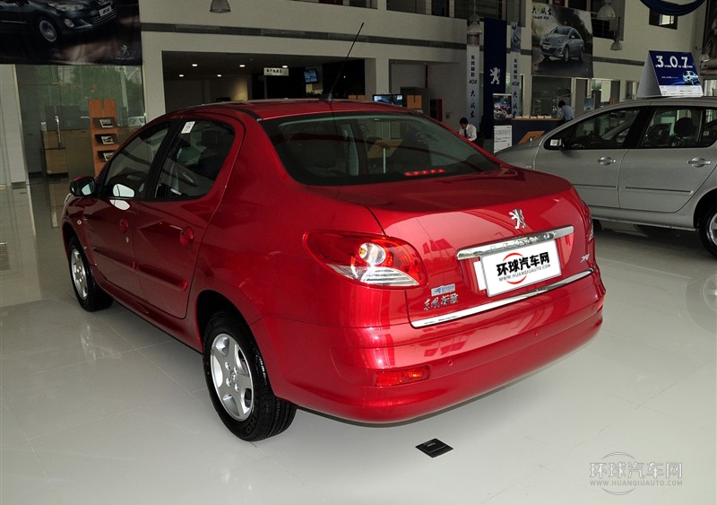 2011款 三廂 1.6L 手動馭樂版