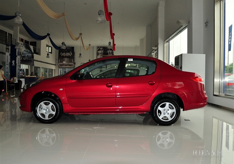 2011款 三廂 1.6L 手動馭樂版