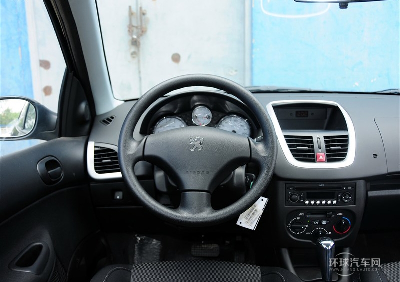 2011款 三廂 1.6L 自動(dòng)馭樂(lè)版