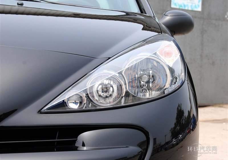 2011款 三廂 1.6L 自動馭樂版