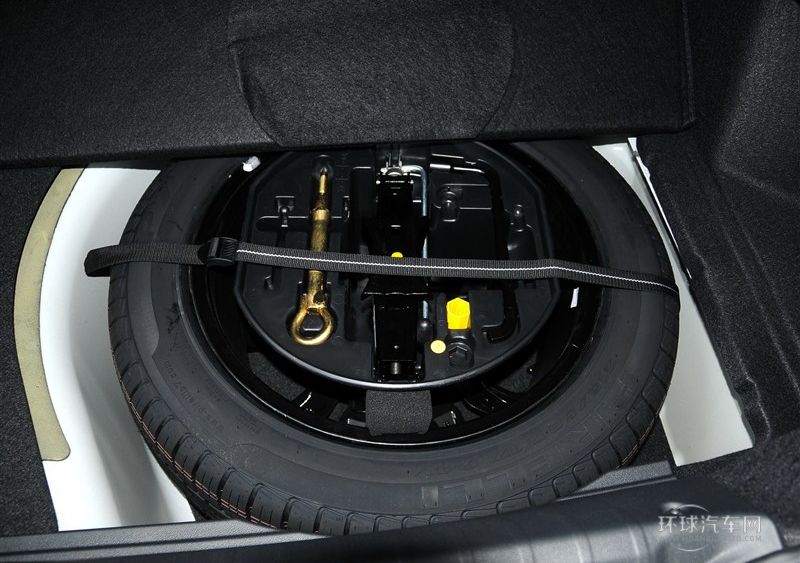 2013款 2.0L 兩周年紀念 自動智享版