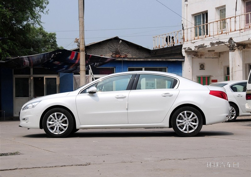 2013款 2.3L 兩周年紀(jì)念 自動旗艦版