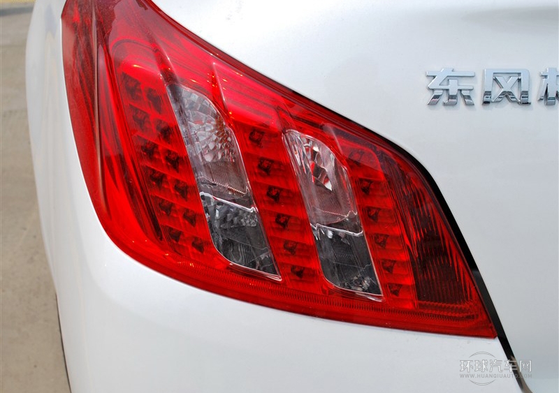 2013款 2.3L 兩周年紀念 自動智享版