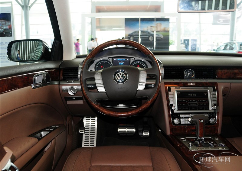 2012款 3.0L 行政型