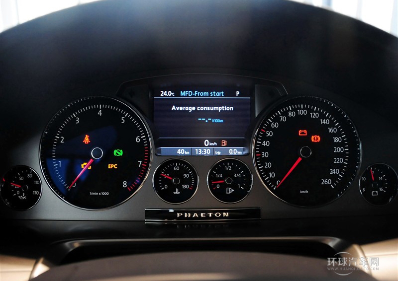 2012款 3.0L 商務型