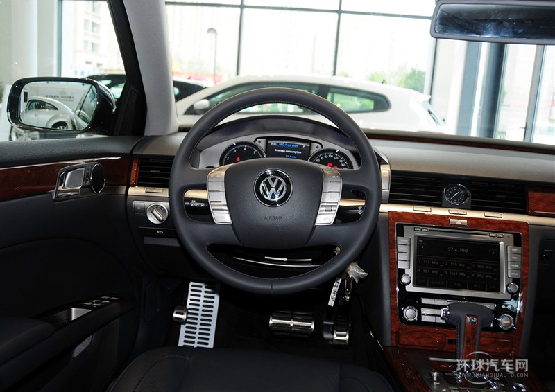 2012款 3.0L 商務型