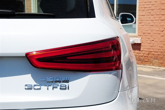 2015款 30 TFSI 舒適型